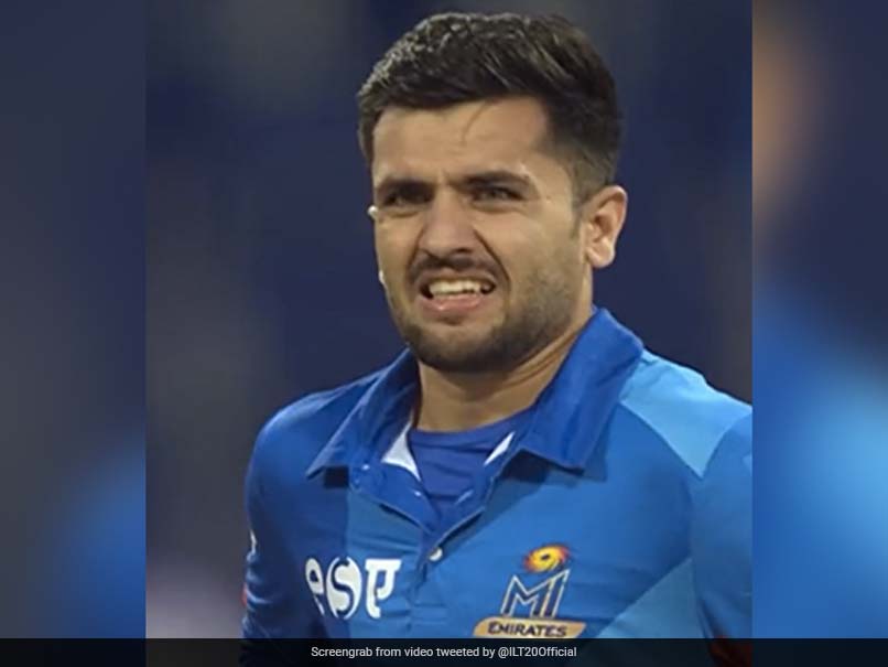 Watch: "<i>Kabhi, Kabhi Aisa Bhi Hota Hai</i>" - Bizarre Delivery Leaves Fans In Splits