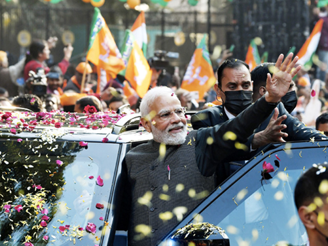 PM Joins BJP's Brainstorming Meet After Grand Roadshow In Delhi