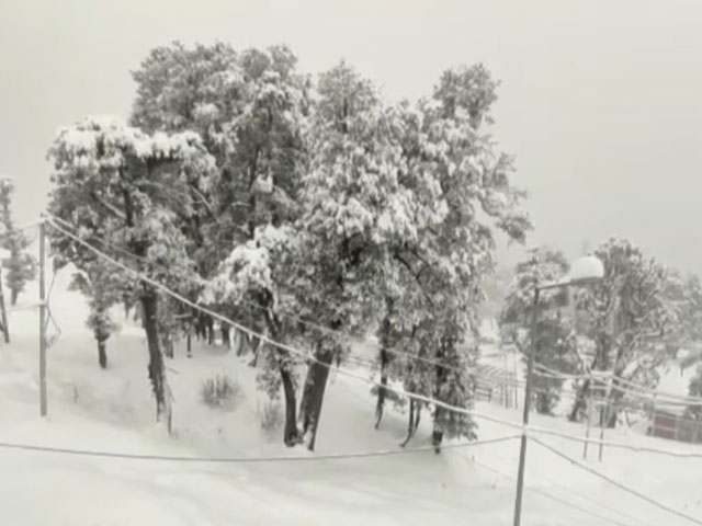 J&K : बर्फ से ढके केरन में डॉक्टरों ने ‘व्हाट्सऐप कॉल’ पर महिला की डिलीवरी में की मदद