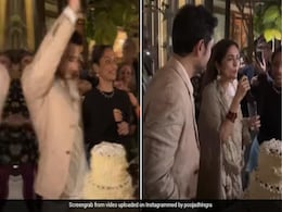 मसाबा गुप्ता की वेडिंग का INSIDE VIDEO आया सामने, स्पेशल केक से लेकर बेटी के लिए स्पीच देते दिखे नीना गुप्ता-विवियन रिचर्ड मसाबा गुप्ता की वेडिंग का INSIDE VIDEO आया सामने, स्पेशल केक से लेकर बेटी के लिए स्पीच देते दिखे नीना गुप्ता-विवियन रिचर्ड