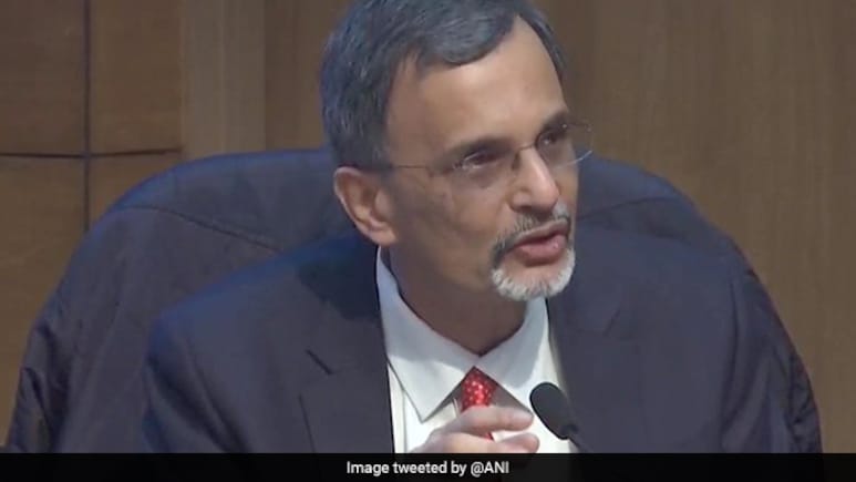 "Economy To Sustain High Growth Momentum In Coming Quarters": Top Economist