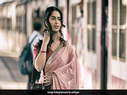 रेलवे स्टेशन पर यूं सादगी भरे अंदाज में बेंच पर बैठी नजर आई 'बालिका वधू' की आनंदी, फैन्स बोले- बेहद खूबसूरत रेलवे स्टेशन पर यूं सादगी भरे अंदाज में बेंच पर बैठी नजर आई 'बालिका वधू' की आनंदी, फैन्स बोले- बेहद खूबसूरत