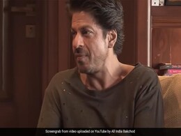 'पठान' के धमाकेदार बॉक्स ऑफिस कलेक्शन के बीच वायरल हुआ शाहरुख खान का वीडियो, फिल्म की कमाई के आंकड़े भेजने वालों को कही ये बात 'पठान' के धमाकेदार बॉक्स ऑफिस कलेक्शन के बीच वायरल हुआ शाहरुख खान का वीडियो, फिल्म की कमाई के आंकड़े भेजने वालों को कही ये बात