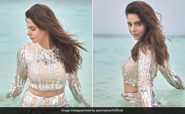 How Come It's Called Sequins And Not 'Sea-quins' When Aamna Sharif Wears Her Co-Ord Set In The Water?