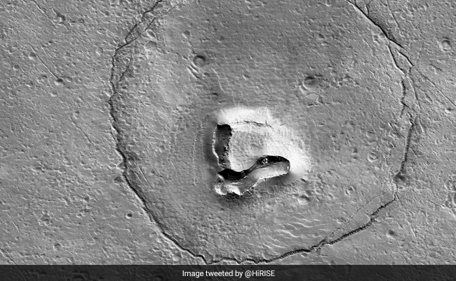 NASA Image Shows Mars Craters Looking Like A Teddy Bear