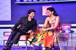 Shah Rukh Khan And Deepika Padukone Sang This <i>Om Shanti Om</i> Song To Each Other Shah Rukh Khan And Deepika Padukone Sang This <i>Om Shanti Om</i> Song To Each Other