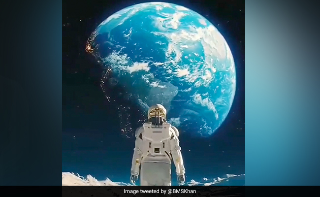 "Not Our Jurisdiction, But..": Mumbai Police's Response To Man "Stuck" On Moon Leaves Internet Chuckling