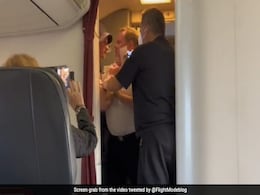 Watch: Pilot In Australia Physically Removes Unruly Passenger Watch: Pilot In Australia Physically Removes Unruly Passenger