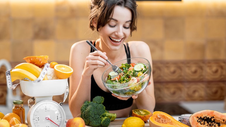 Happy New Year 2026: न्यू ईयर के पहले दिन लें ये संकल्प, पूरे साल फिट-हेल्दी और खुशनुमा रहेंगे