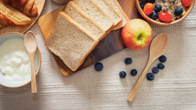 Do not consume vitamin C rich foods with milk