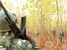 Chhattisgarh Election: सुकमा में नक्सलियों और सुरक्षाबलों के बीच हुई मुठभेड़, तीन जवान घायल Chhattisgarh Election: सुकमा में नक्सलियों और सुरक्षाबलों के बीच हुई मुठभेड़, तीन जवान घायल