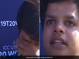 Video : विश्व कप जीतने के बाद इमोशनल हुई शेफाली वर्मा, नहीं रोक पाई आंसू Video : विश्व कप जीतने के बाद इमोशनल हुई शेफाली वर्मा, नहीं रोक पाई आंसू
