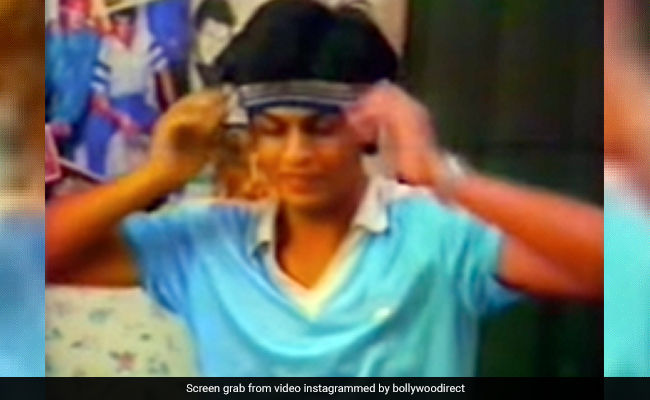 शाहरुख खान का 90s का पुराना विज्ञापन हुआ वायरल, जूतों के एड में कूदते दिखे किंग खान, फैंस बोले- 'मैं स्कूल के दिनों में...'