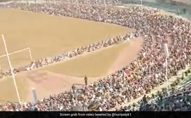 Viral Video: 30,000 People Gather In Pakistan Stadium For Police Recruitment Test