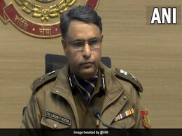 कंझावला केस: "5 नहीं 7 लोग थे इस अपराध में शामिल, दोनों की तलाश जारी..": दिल्ली पुलिस कंझावला केस: "5 नहीं 7 लोग थे इस अपराध में शामिल, दोनों की तलाश जारी..": दिल्ली पुलिस