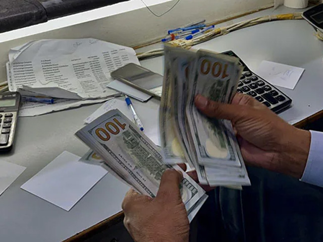 शुरुआती कारोबार में अमेरिकी डॉलर के मुकाबले रुपया 11 पैसे चढ़ा