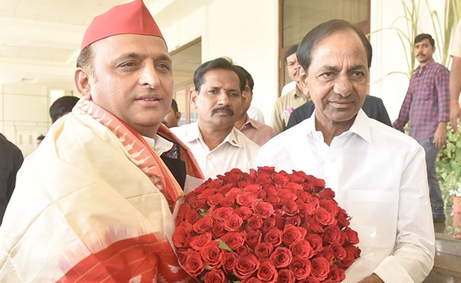 Opposition Leaders Reaction : कांग्रेस ने बजट पर दिया दिलचस्प रिएक्शन, फारूक की तारीफ दे रही संदेश