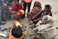 Delhi Cold Wave: Dense Fog Affects Flights, Trains Running Late Delhi Cold Wave: Dense Fog Affects Flights, Trains Running Late
