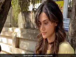 तापसी पन्नू ने एक बार फिर रुखे अंदाज में पैपराजी से कही ऐसी बात, देख लोग बोले- ये इतने एटीट्यूड में क्यों हैं तापसी पन्नू ने एक बार फिर रुखे अंदाज में पैपराजी से कही ऐसी बात, देख लोग बोले- ये इतने एटीट्यूड में क्यों हैं