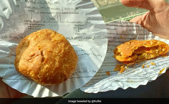 Viral Pic Shows <i>Kachoris</i> Being Sold On Plates Made Of Chemistry Paper, Internet Amused