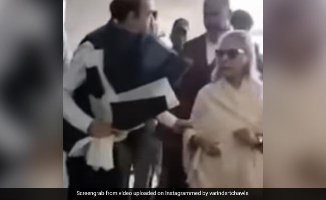 Viral: Jaya Bachchan Tells Paparazzi Off For Taking Her Pic - "Don't Understand English?"