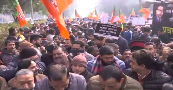 AAP, BJP Protest On Delhi Streets As Face-Off Over Mayor Poll Continues