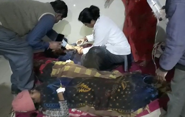 स्कूल का खाना खाने से तेलंगाना में 60 से ज्यादा बच्चों की बिगड़ी तबीयत, अस्पताल में भर्ती