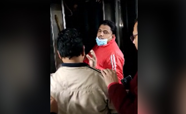 Video: Students Get Trapped Inside Lift In UP. How They Were Saved