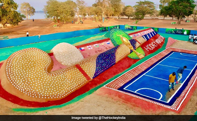 Watch: Sudarsan Pattnaik Builds World's Largest Hockey Stick Using Sand And 5,000 Hockey Balls