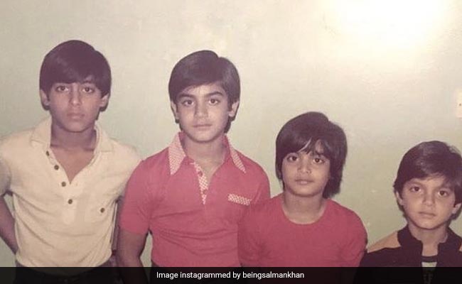 बॉलीवुड का ये सुपरस्टार बचपन से ही है दबंग, विवादों से रहा है पुराना नाता- पहचाना क्या?