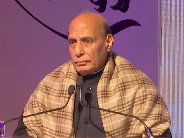 "हमारा रक्षा क्षेत्र रनवे पर है..." INS विक्रांत पर नौसेना कमांडरों की बैठक में बोले राजनाथ सिंह