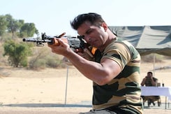 Sonu Sood Shares "Kamaal Ki Feeling" After Target Practice Sonu Sood Shares "Kamaal Ki Feeling" After Target Practice