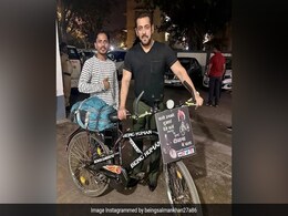 सलमान खान के लिए शख्स की दीवानगी देख लोग हैरान, 1100 किमी साइकिल चलाकर भाईजान से मिलने पहुंचा फैन, फोटो वायरल सलमान खान के लिए शख्स की दीवानगी देख लोग हैरान, 1100 किमी साइकिल चलाकर भाईजान से मिलने पहुंचा फैन, फोटो वायरल