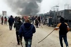 Bihar Farmers Thrashed By Cops After Midnight Raid Bihar Farmers Thrashed By Cops After Midnight Raid