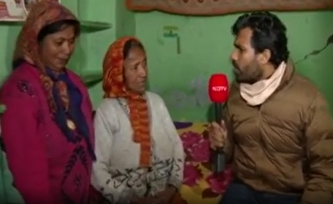 "बच्‍चे 10-15 हजार में करते हैं काम, इससे परिवार पालें या घर बनाएं " : जोशीमठ की असाढ़ी देवी