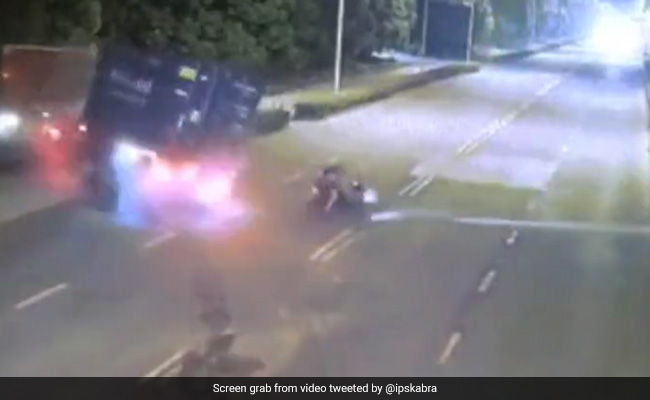 On Camera, Man's Narrow Escape After Almost Colliding With Speeding Truck