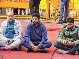 "क्या हम अपनी बेटियों को स्टेडियम भेजेंगे?", महिला पहलवानों के समर्थन में बोले विजेंदर सिंह "क्या हम अपनी बेटियों को स्टेडियम भेजेंगे?", महिला पहलवानों के समर्थन में बोले विजेंदर सिंह