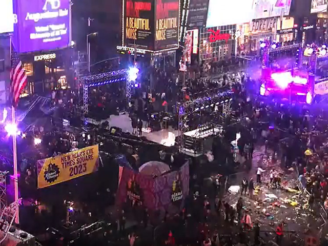 EarthCam Timelapse Shows Post-New Year's Cleanup in Times Square