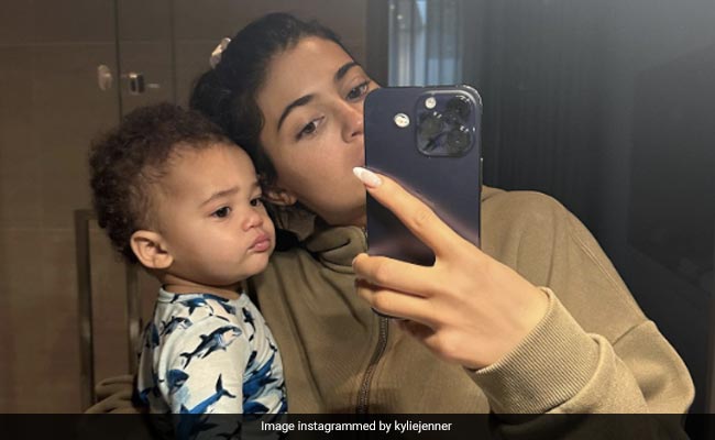 Kylie Jenner Reveals First Photos And Name Of Her Son With Rapper Travis Scott