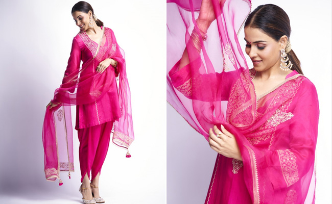 Genelia D'Souza's Festive Pink Suit Comes Just In Time For A Bright Lohri 2023