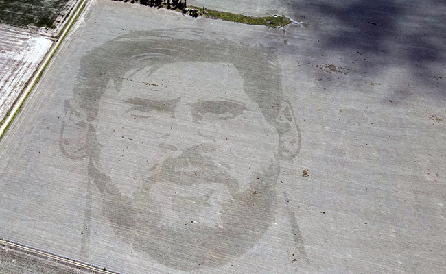 Argentina Farmer Plants Lionel Messi "Tattoo" On Corn Field