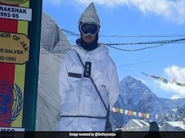 Anand Mahindra Praises Captain Shiva Chauhan For Her Deployment At Siachen Glacier: ''We're Cheering Her On'' Anand Mahindra Praises Captain Shiva Chauhan For Her Deployment At Siachen Glacier: ''We're Cheering Her On''