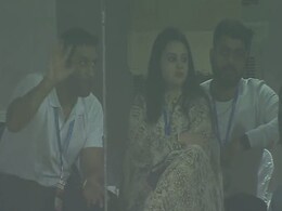 'रांची के राजकुमार' को देख भावुक हुए फैंस, कहा- कोई था…जो विकेट के पीछे से मैच पलट देता था! 'रांची के राजकुमार' को देख भावुक हुए फैंस, कहा- कोई था…जो विकेट के पीछे से मैच पलट देता था!