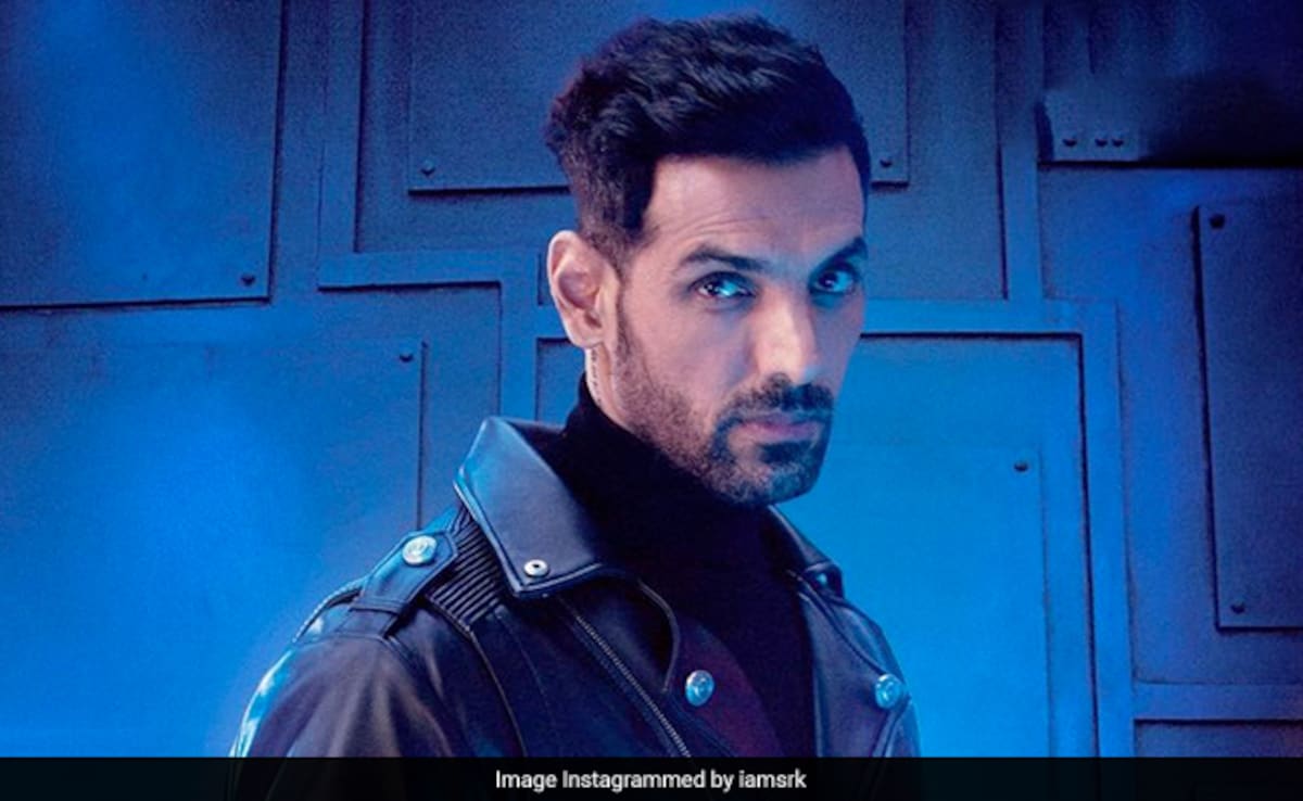 хвърляйки тежестта си зад протестите срещу предполагаемото рязане на дървета