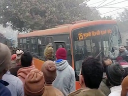 दिल्ली : झुग्गियों में घुसी तेज रफ्तार बस की चपेट में आए कई लोग घायल, एक बच्चे की हालत गंभीर दिल्ली : झुग्गियों में घुसी तेज रफ्तार बस की चपेट में आए कई लोग घायल, एक बच्चे की हालत गंभीर