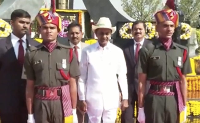 Telangana's KCR Absent At Governor's R-Day Event, Unfurls Flag At His Office