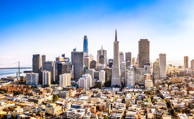 आईटी सेक्टर से निकाले गए हजारों भारतीय कर्मचारी, अब अमेरिका में रहने के लिए हो रहे परेशान