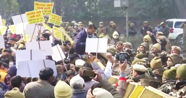 AAP Protests Outside BJP Headquarters