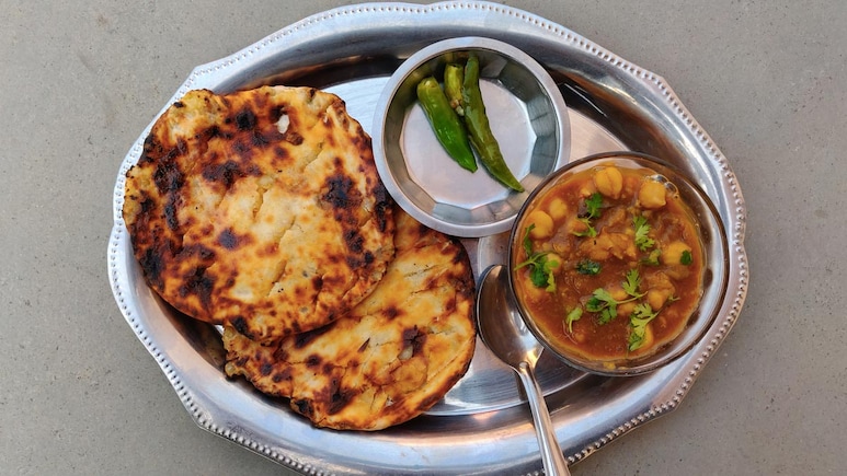 अमृतसरी कुलचा दुनिया की नंबर 2 बेस्ट ब्रेड में है शामिल, ये हैं देश के पांच सबसे मशहूर कुलचा आउटलेट अमृतसरी कुलचा दुनिया की नंबर 2 बेस्ट ब्रेड में है शामिल, ये हैं देश के पांच सबसे मशहूर कुलचा आउटलेट