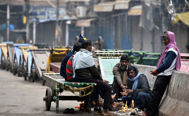 Rajasthan Weather Update: राजस्थान में लगातार गिर रहा पारा, अगले दो दिन छाए रहेंगे बादल, 22 दिसंबर को मावठ की संभावना Rajasthan Weather Update: राजस्थान में लगातार गिर रहा पारा, अगले दो दिन छाए रहेंगे बादल, 22 दिसंबर को मावठ की संभावना